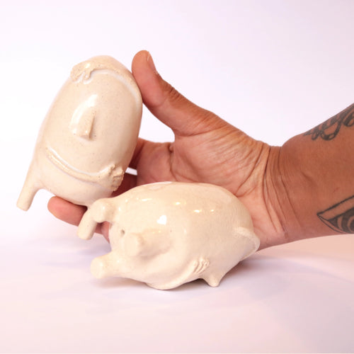 NÃO SOU RITA - 'Hug Couple' Ceramic Art