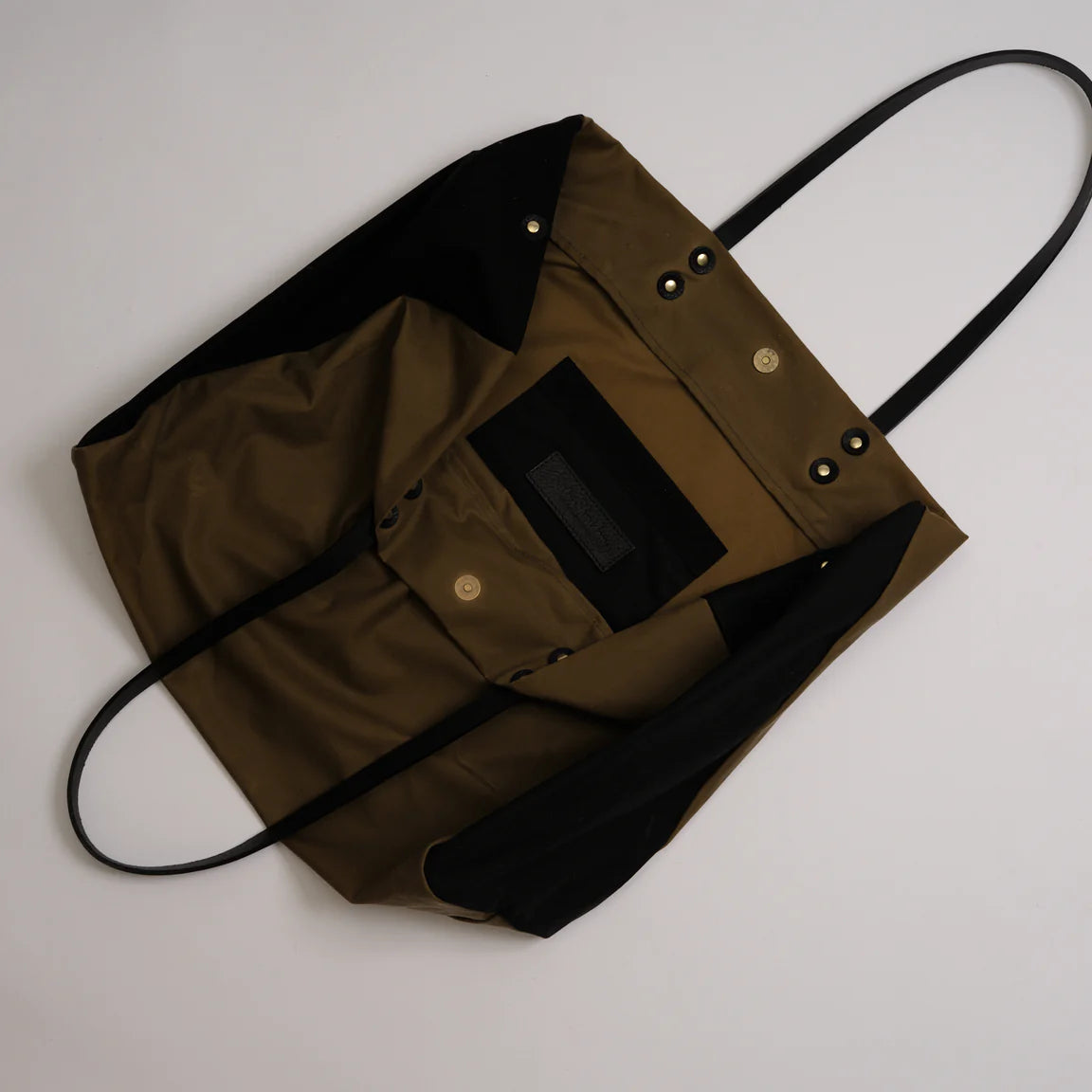 Kate Sheridan - Giga Tote - Sand/ Black Colourblock